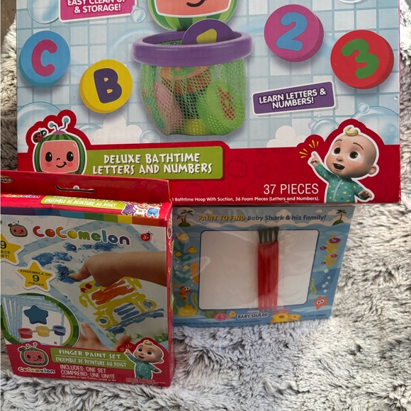 CoComelon Colorful Bathtime Learning Set - Picture 1 of 1